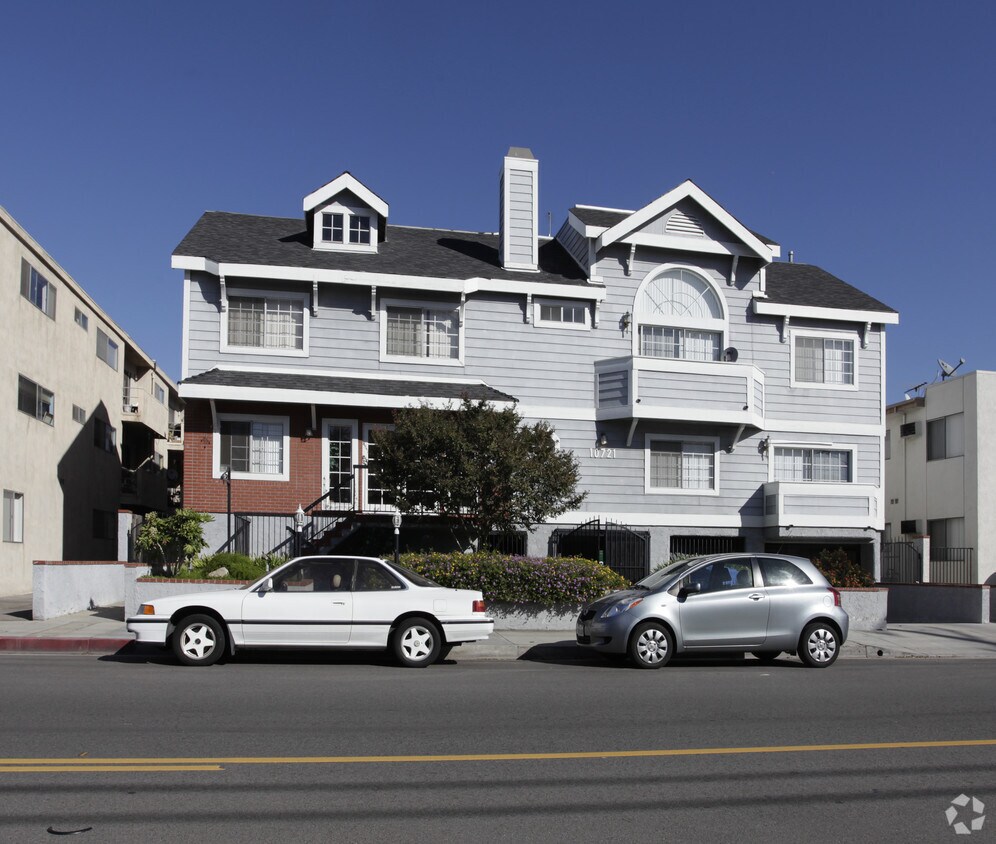 Foto del edificio - 10721 Moorpark St