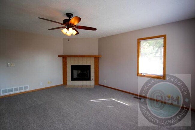 Foto del edificio - Comfortable 2 Bedroom/ 2 Bathroom Duplex |...
