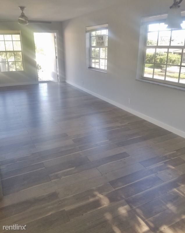 Foto principal - 1425 NE 56th St