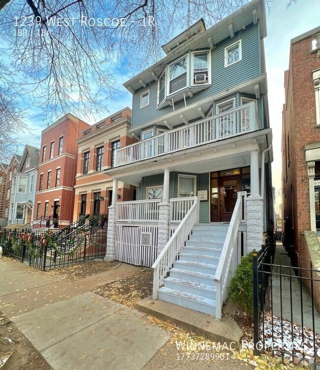 Building Photo - 1239 W Roscoe St