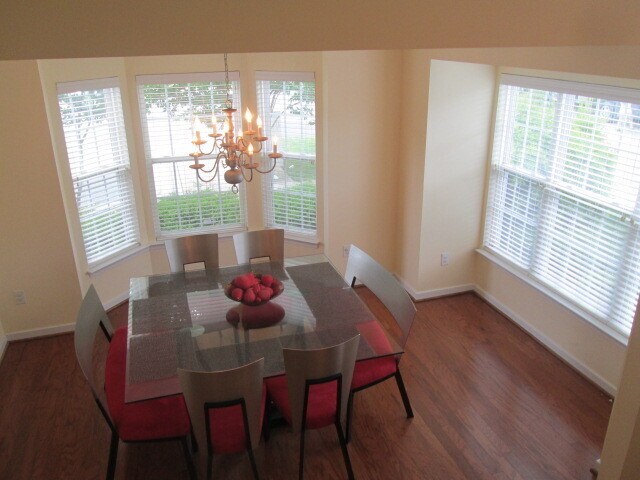 Foto del edificio - Wonderful 3 Bed, 2.5 Bath, 2106sf End-Unit...