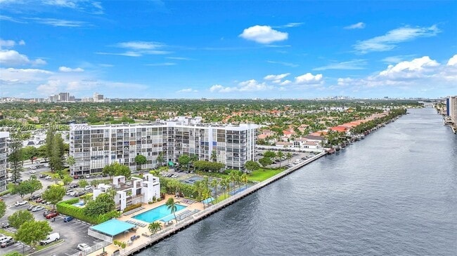 Foto del edificio - 1000 Parkview Dr