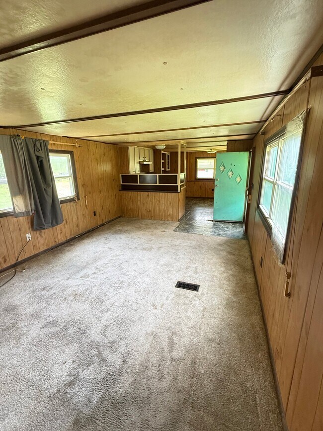 Foto del edificio - 1404 Rumbaugh Ln