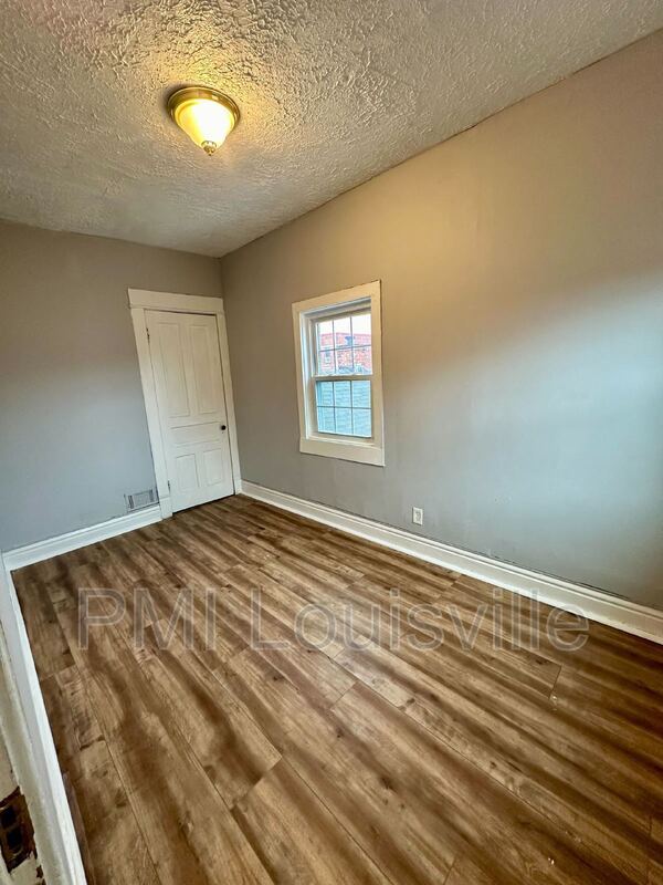 Building Photo - 1703 Bolling Ave