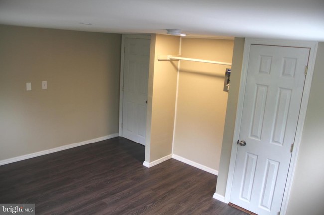 Foto del edificio - 1122 TAYLORSVILLE Rd