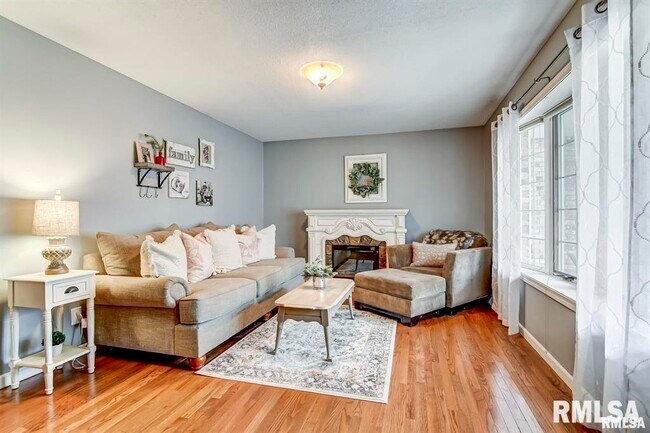 Building Photo - 4094 Crocus Dr