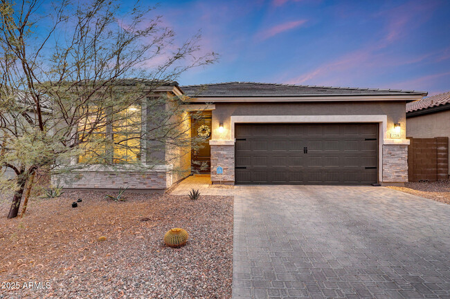 Foto del edificio - 738 W Kingman Dr