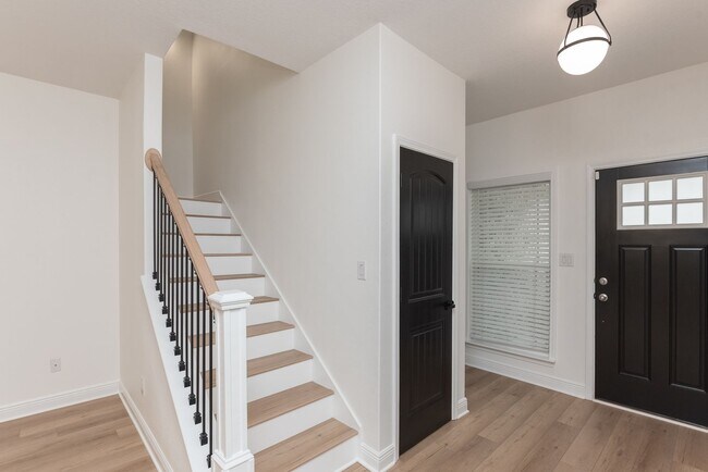 Foto del edificio - Easy access to interstate, shopping & down...