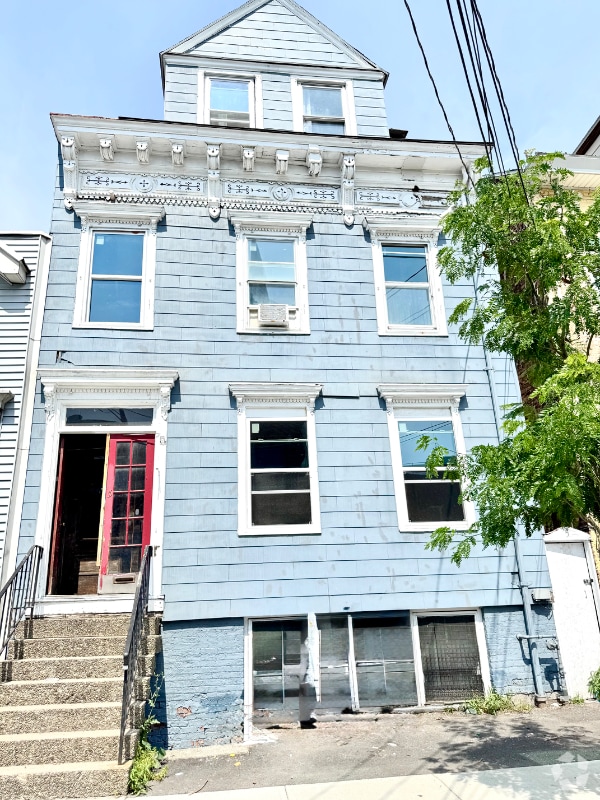 Building Photo - 5 West St