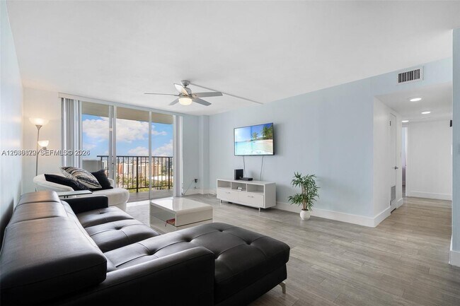 Foto del edificio - 2780 NE 183rd St