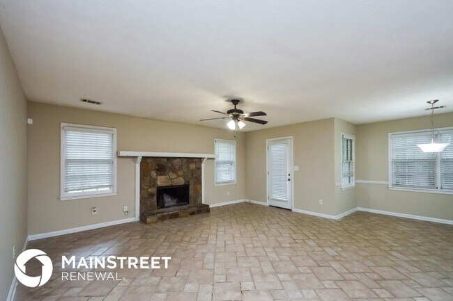 Building Photo - 105 Stone Creek Dr