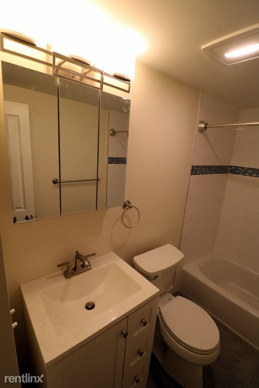 Building Photo - 2 br, 1 bath  - 45 Maple St # 2