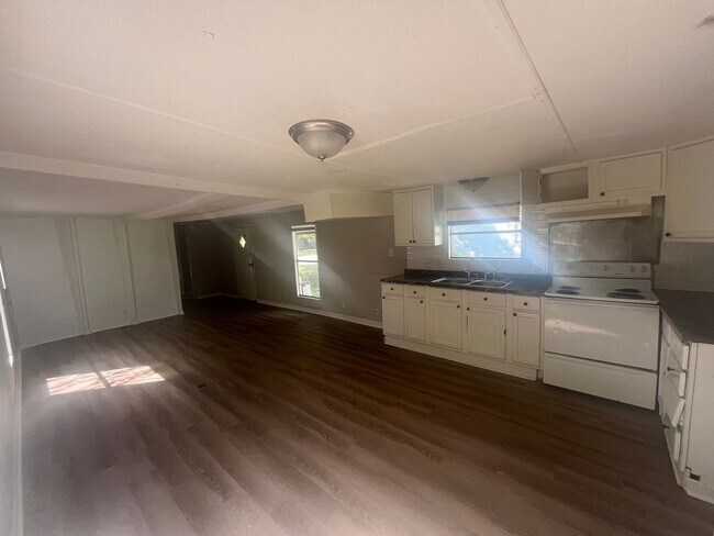 Foto del edificio - Large 2 br 2bath