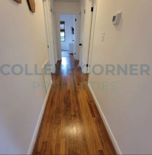 Foto del edificio - 285 Crepe Myrtle Cir