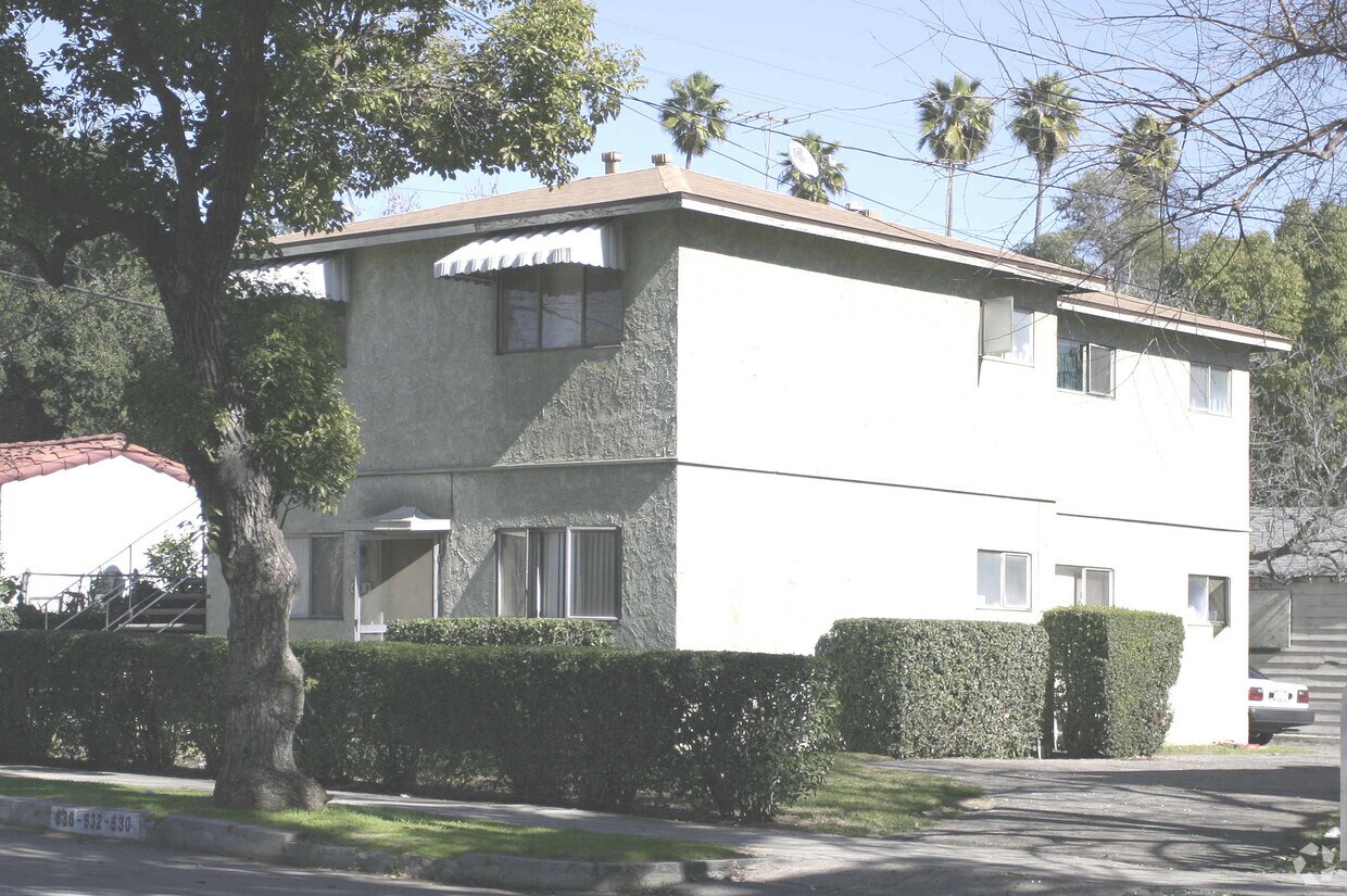 Primary Photo - 630-636 N Palomares St