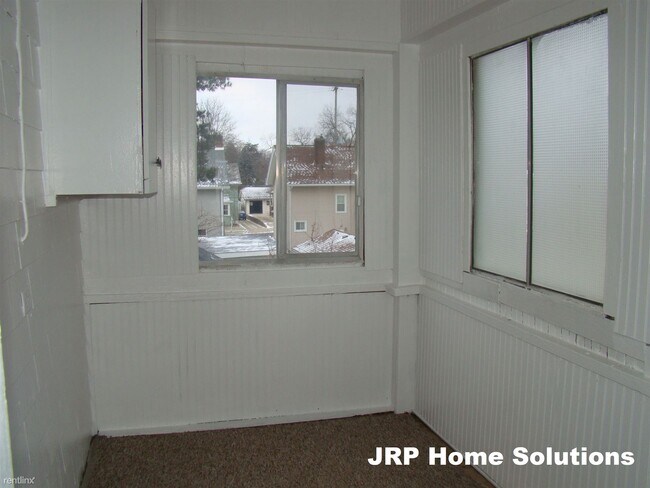 Building Photo - 2 br, 1 bath Condo - 206 S West Ave Uppr