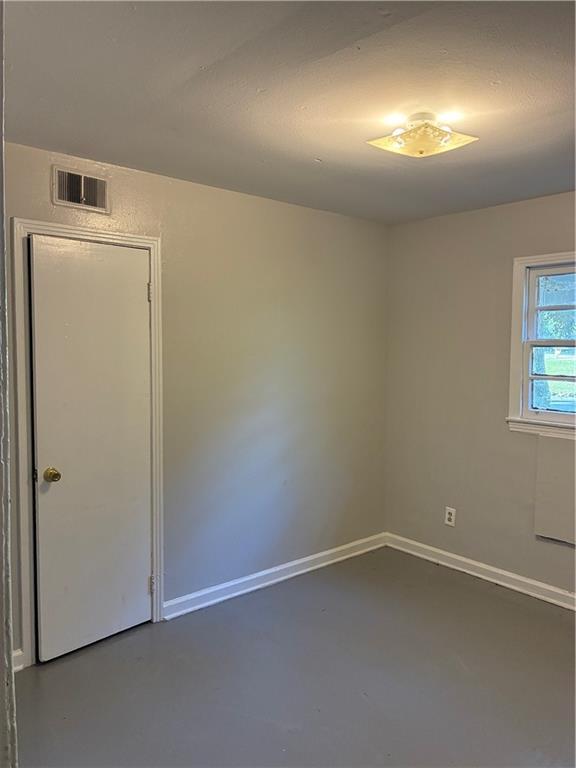 Foto del edificio - 613 Wesley Ln E