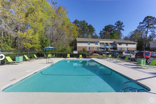 Piscina - Carriage Hills Apartments