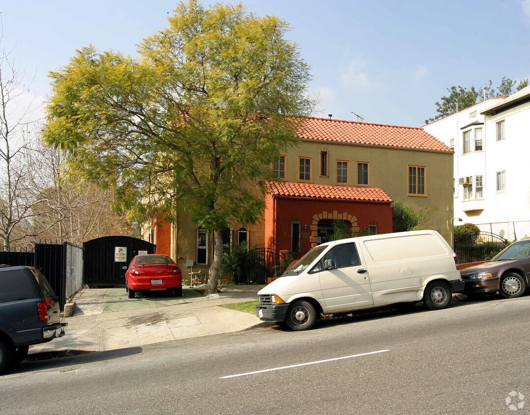 Building Photo - 1823 Vine St