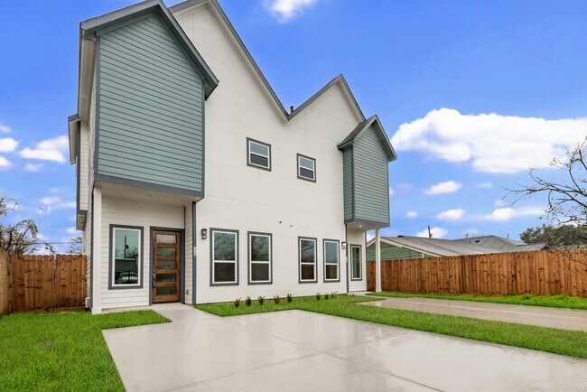 Building Photo - 7315 Iwo Jima Rd