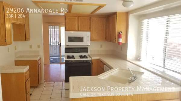 Building Photo - 55+ PLUS ONLY: Great 3 Bedroom Ready For M...