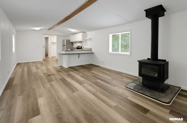 Foto del edificio - Charming 2BR House in Spanaway