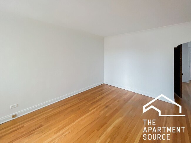 Foto del edificio - 2542 W Summerdale Ave
