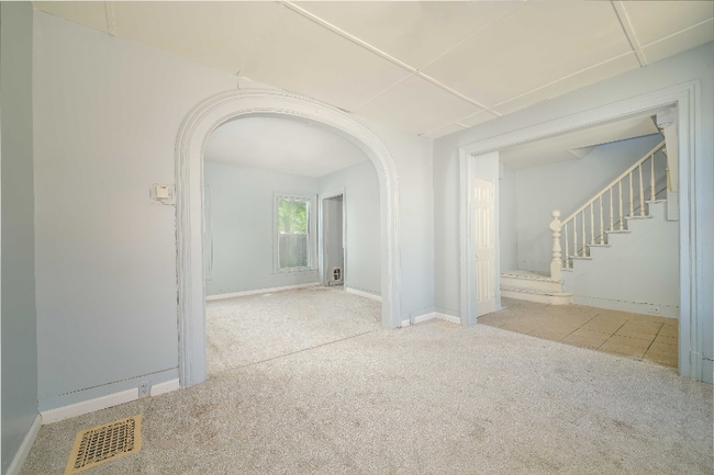 Building Photo - 42 E Cayuga St