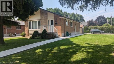 Building Photo - 64 W 25th St