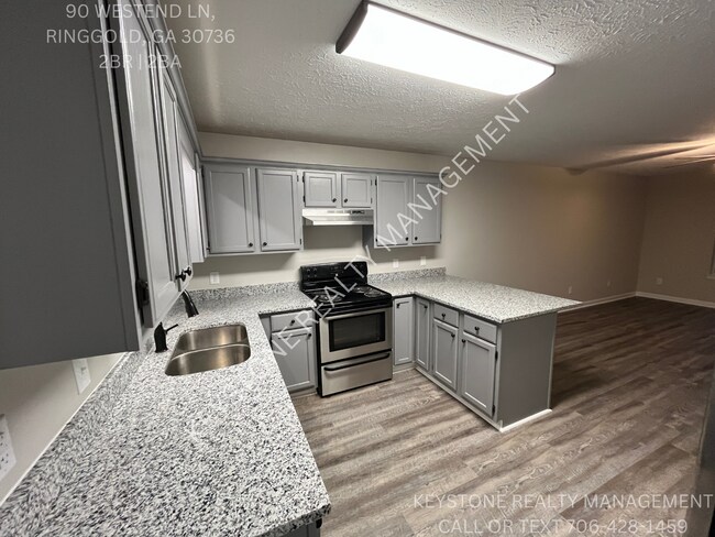 Foto del edificio - 90 Westend Ln