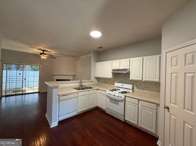 Building Photo - 1499 Cove Creek Cir