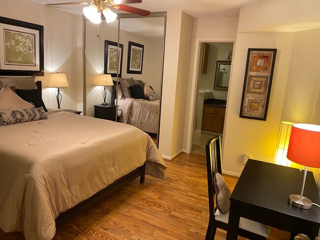 Habitación principal - 2300 Old Spanish Trail