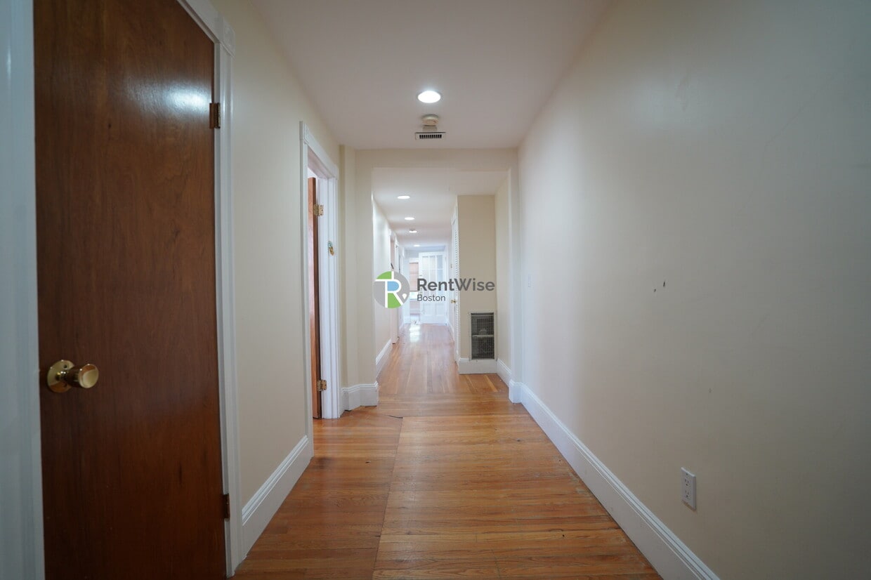 Foto principal - 12 Dean Rd