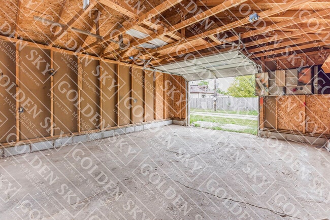 Building Photo - 2908 S Monroe St