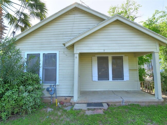 Building Photo - 4305 Red River St