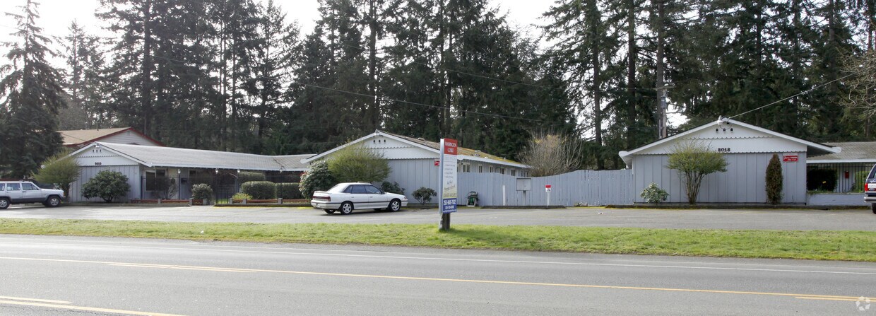 Foto del edificio - 8010-8016 Washington Blvd SW