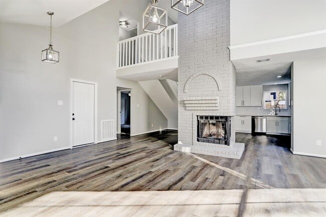 Building Photo - 15006 Elstree Dr