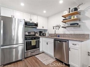 Building Photo - 14405 Cerise Ave