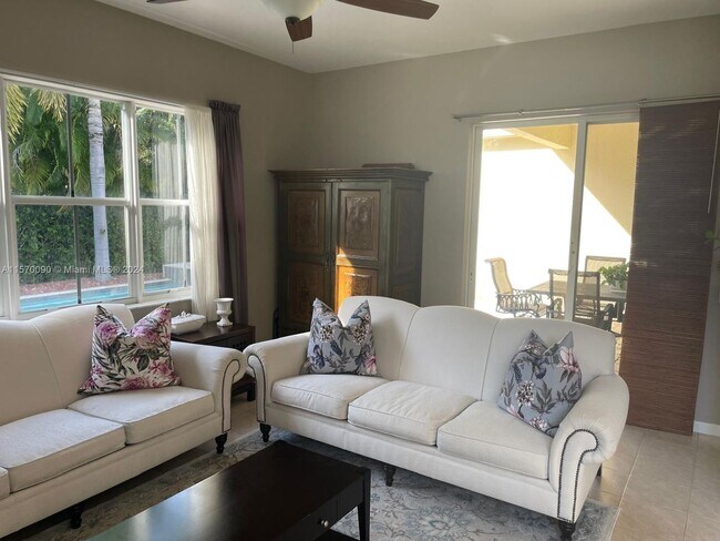 Foto del edificio - 786 Nandina Drive, Weston, FL 33327