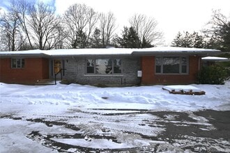 Building Photo - 86 Mill House Rd