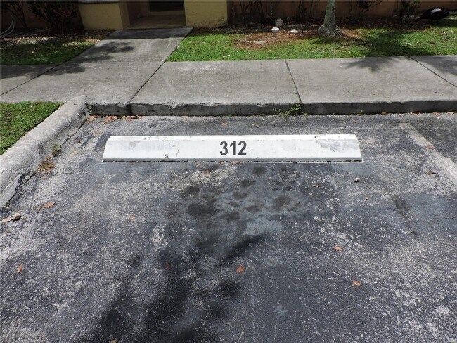 Foto del edificio - 1408 SE 26th Ct