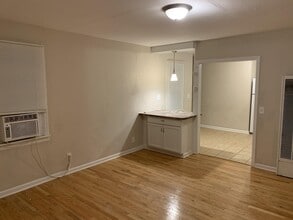 Building Photo - 1811 1st Ave