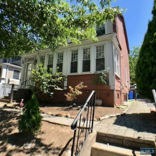 363 Palisade Ave, Bogota, NJ 07603 House for Rent in Bogota, NJ