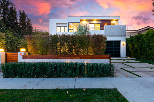Building Photo - 4175 Greenbush Ave