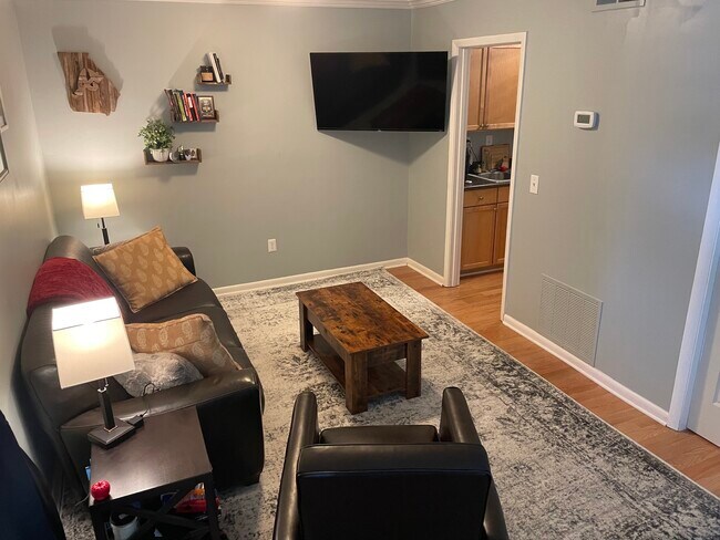 Living room - 1150 Collier Rd NW