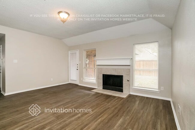 Foto del edificio - 9999 Buckingham Ln