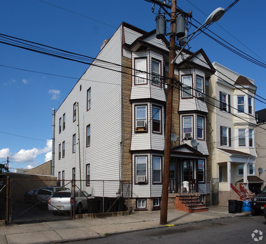 Foto principal - 237 Astor St