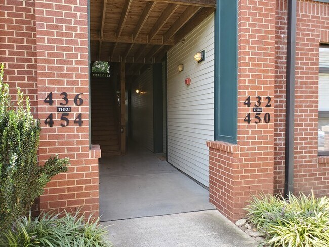 Foto del edificio - South End condo 1 Bedroom/1 Bath close to everything!