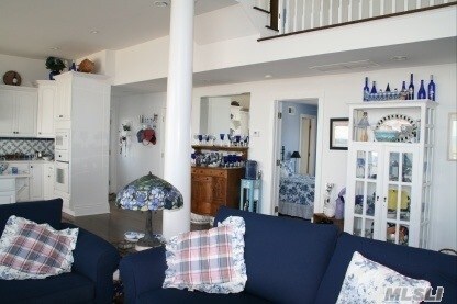 Building Photo - 851 Dune Rd