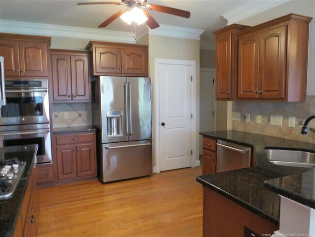 Building Photo - 3024 Southridge Ct